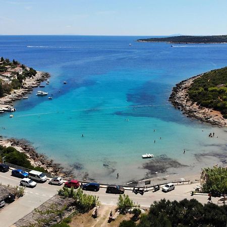 Apartments By The Sea Milna, Vis - 8895 Рукавац Екстериор снимка