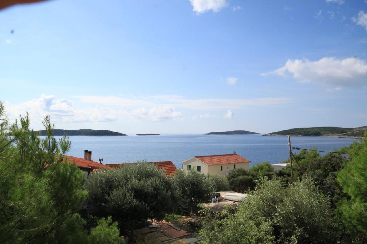 Apartments By The Sea Milna, Vis - 8895 Рукавац Екстериор снимка