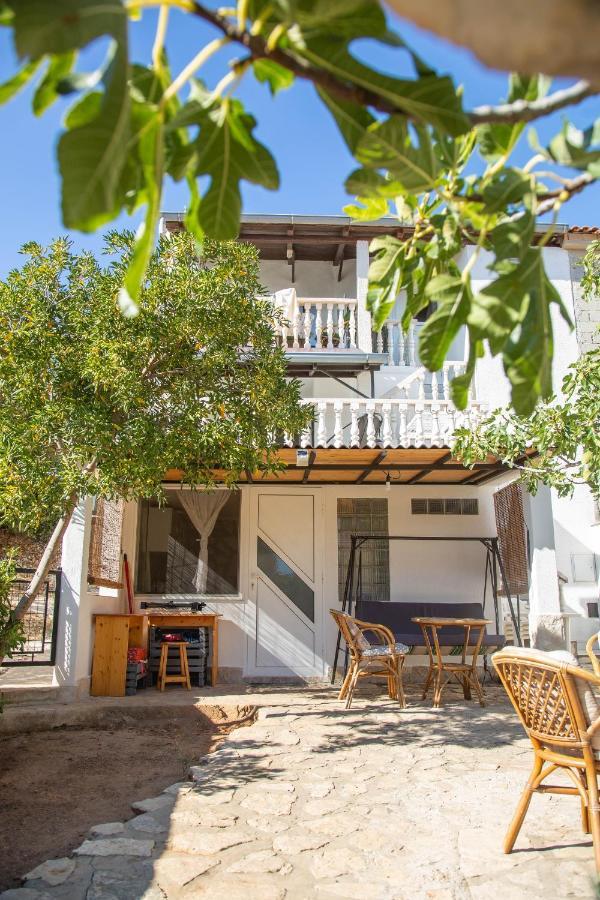 Apartments By The Sea Milna, Vis - 8895 Рукавац Екстериор снимка