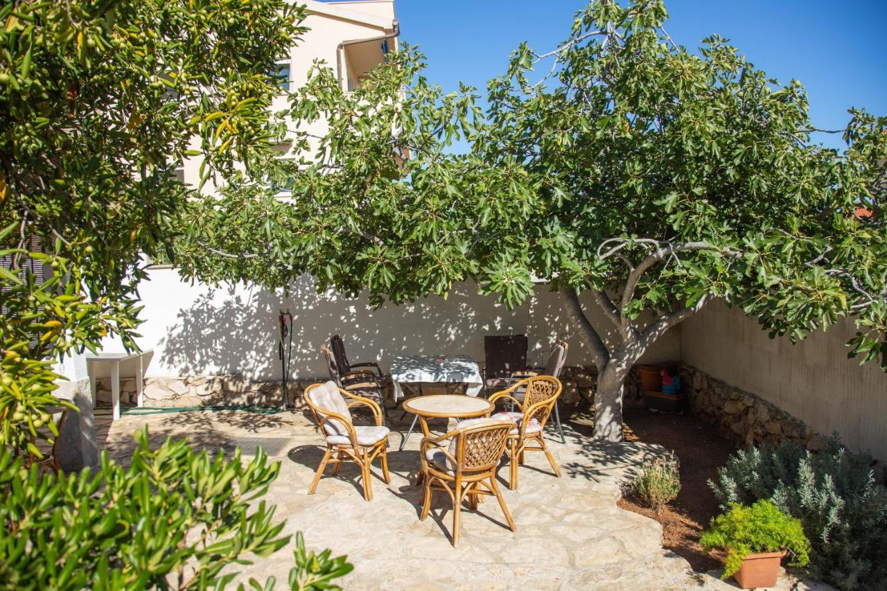 Apartments By The Sea Milna, Vis - 8895 Рукавац Екстериор снимка