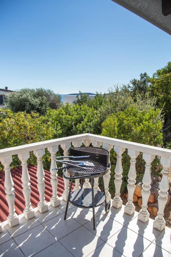 Apartments By The Sea Milna, Vis - 8895 Рукавац Екстериор снимка