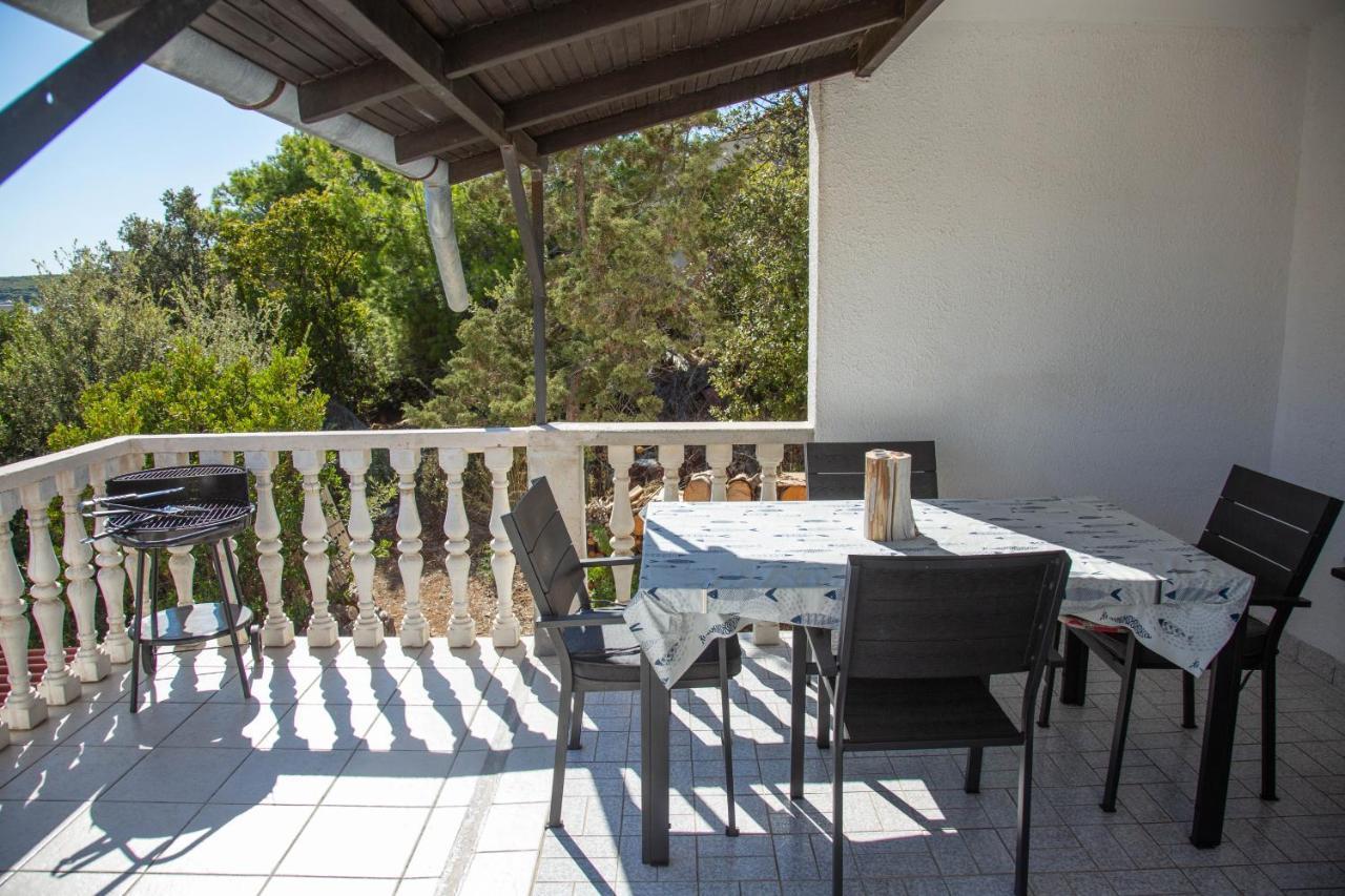 Apartments By The Sea Milna, Vis - 8895 Рукавац Екстериор снимка