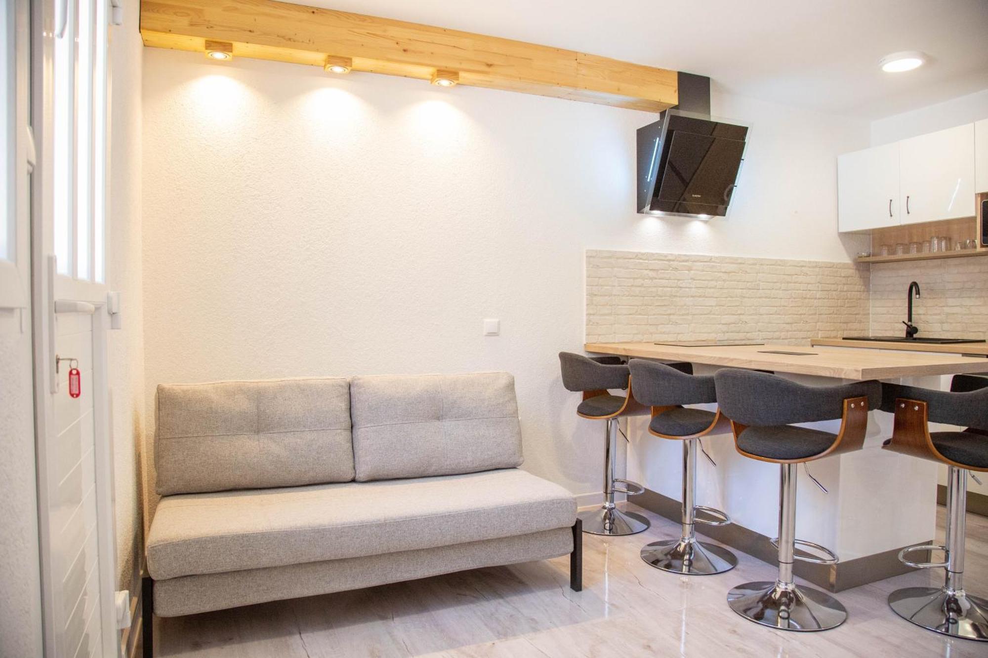Apartments By The Sea Milna, Vis - 8895 Рукавац Стая снимка