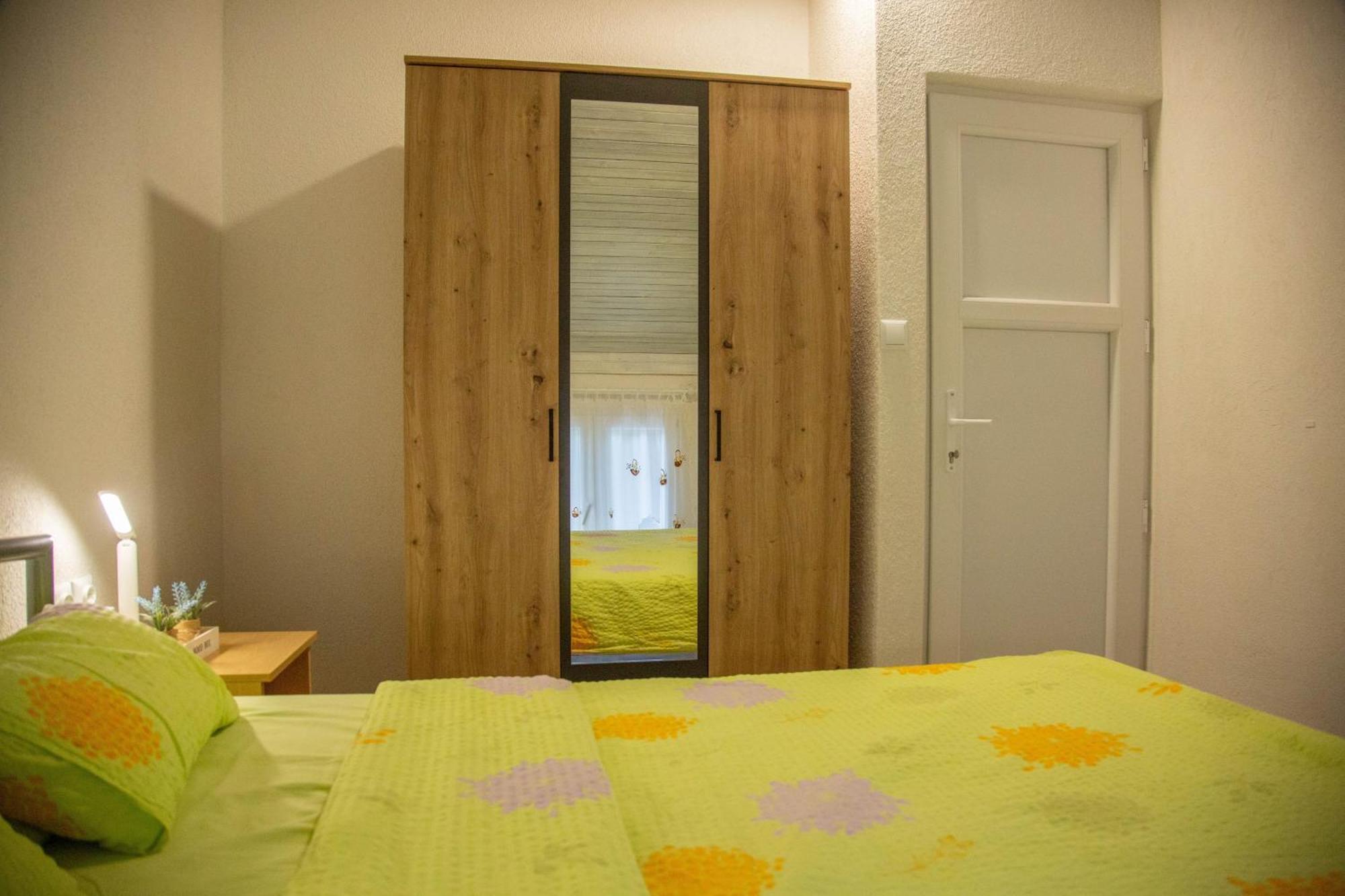 Apartments By The Sea Milna, Vis - 8895 Рукавац Стая снимка