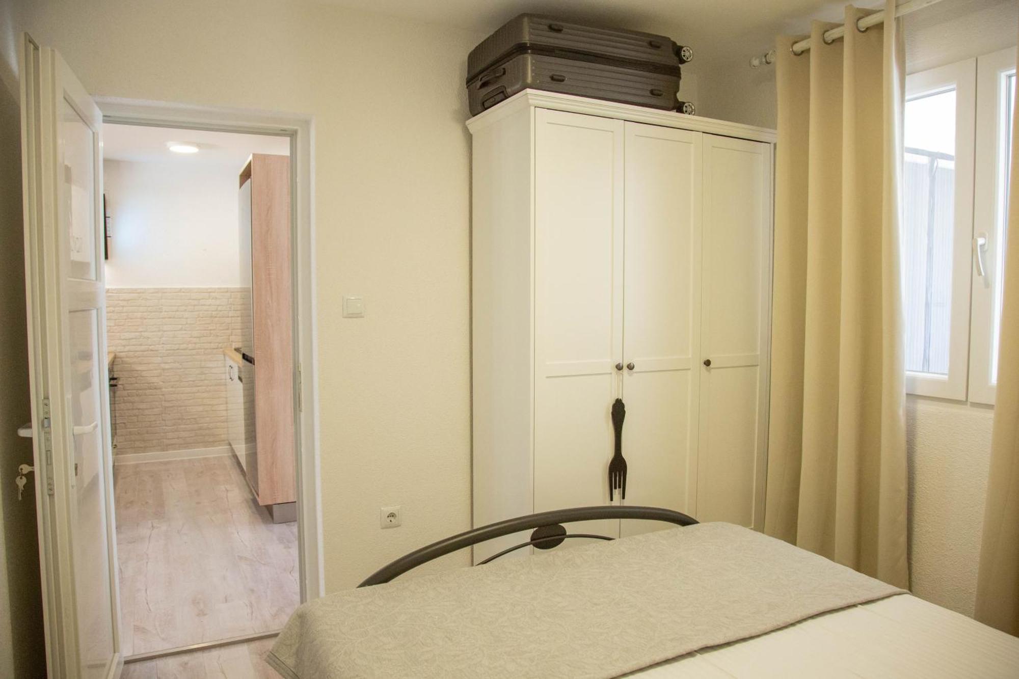 Apartments By The Sea Milna, Vis - 8895 Рукавац Стая снимка