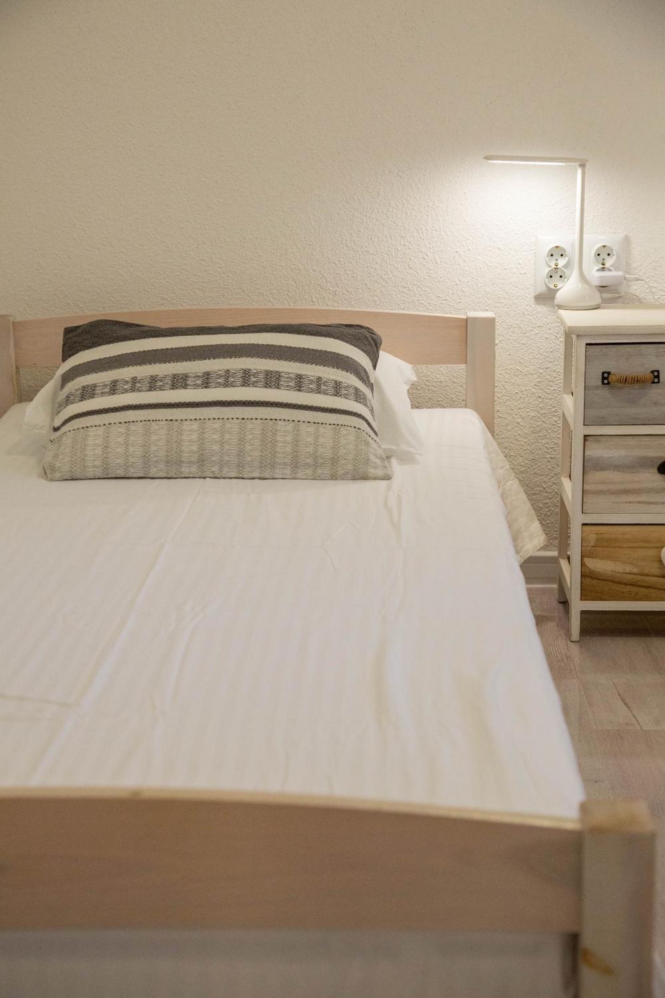 Apartments By The Sea Milna, Vis - 8895 Рукавац Стая снимка