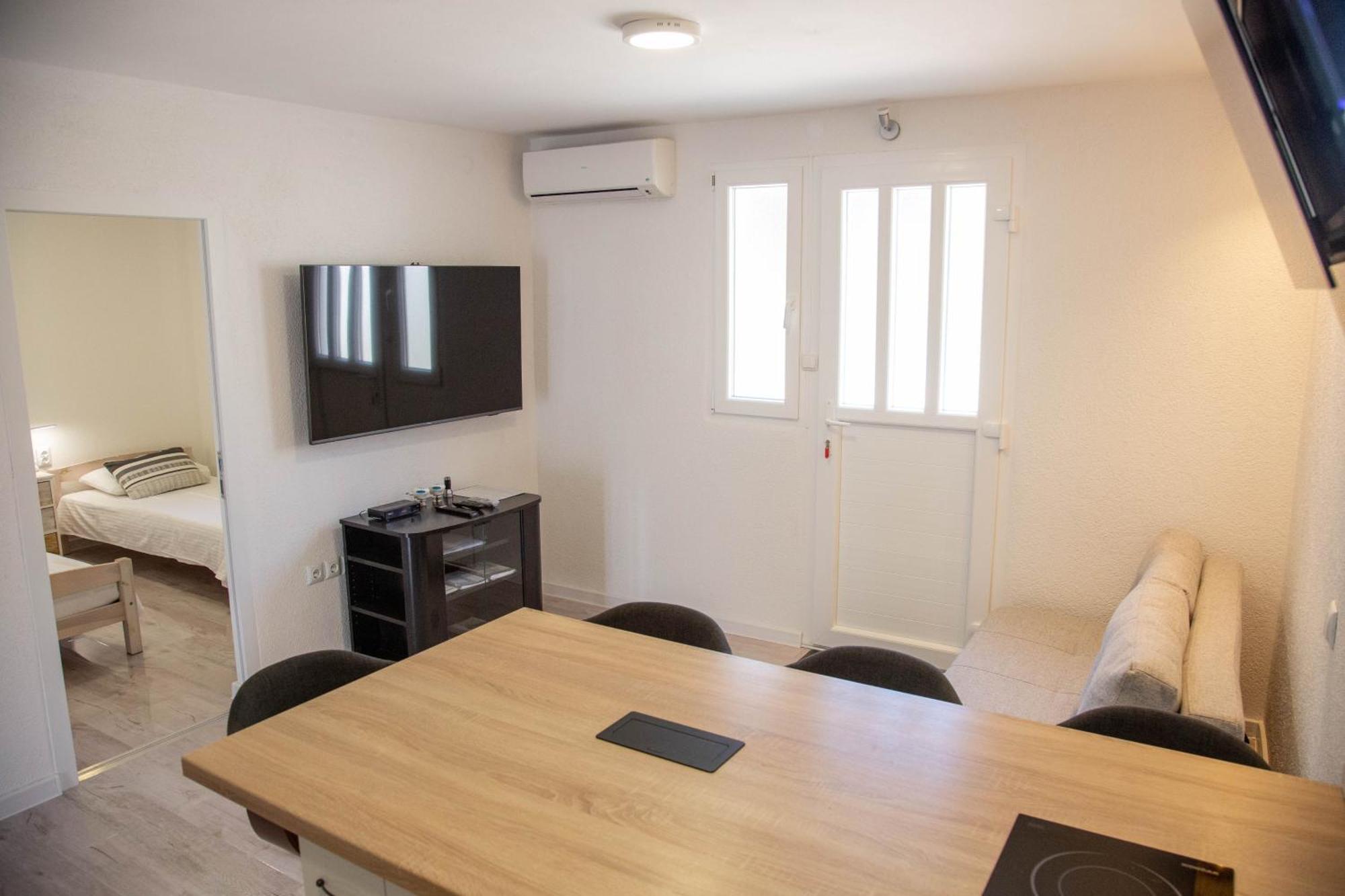 Apartments By The Sea Milna, Vis - 8895 Рукавац Стая снимка