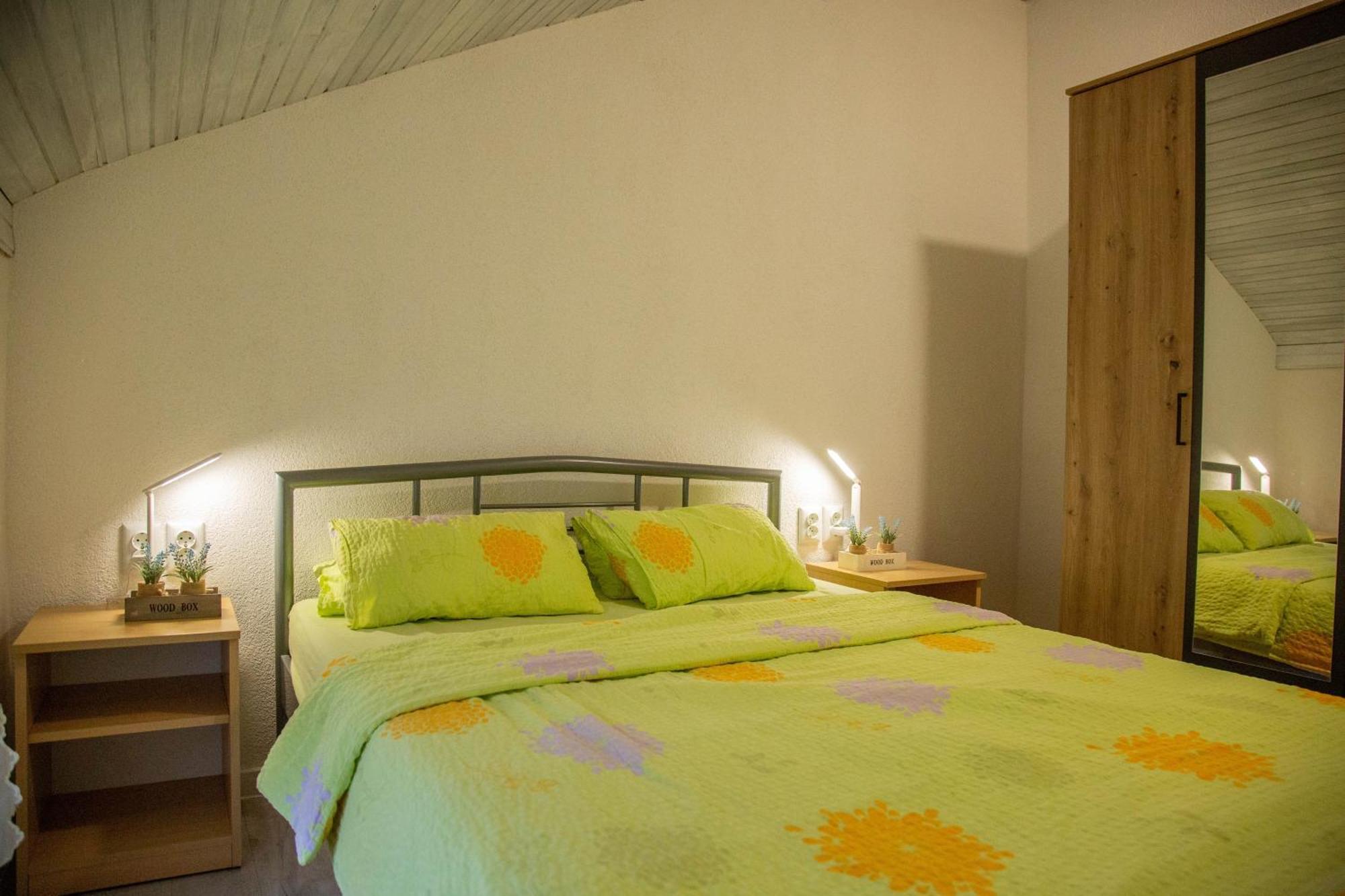 Apartments By The Sea Milna, Vis - 8895 Рукавац Стая снимка